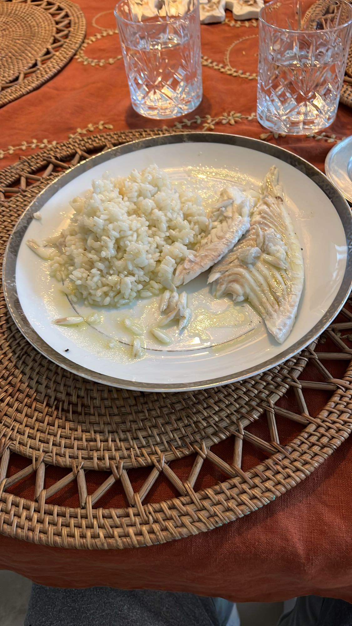 Pescado con arroz