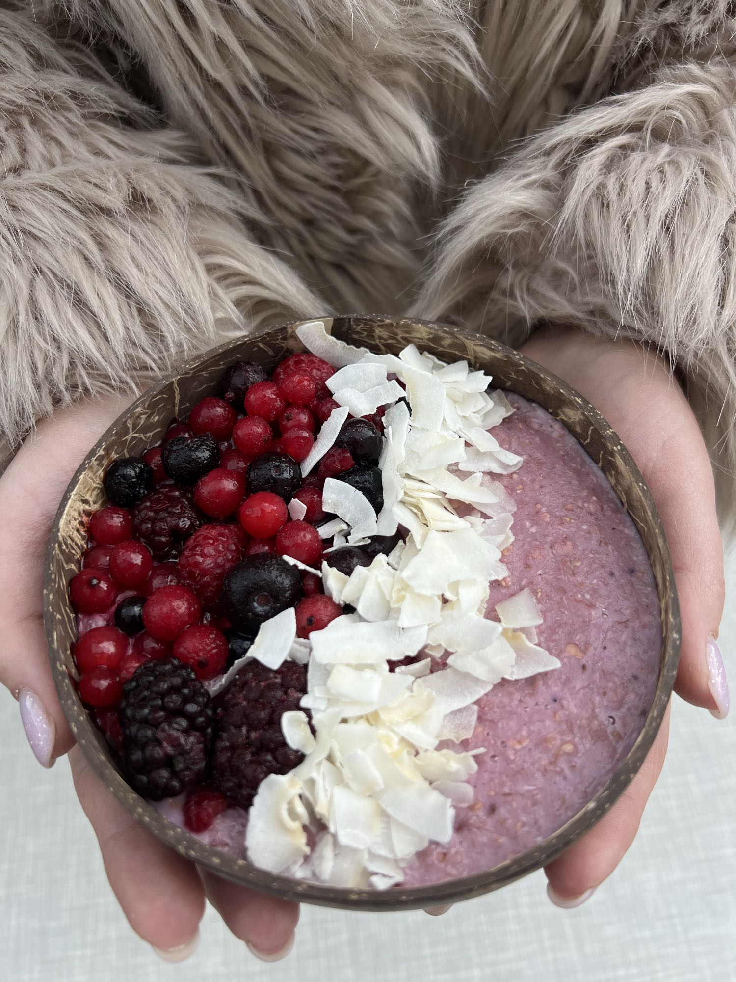 Zobena kaša s bobičastim voćem