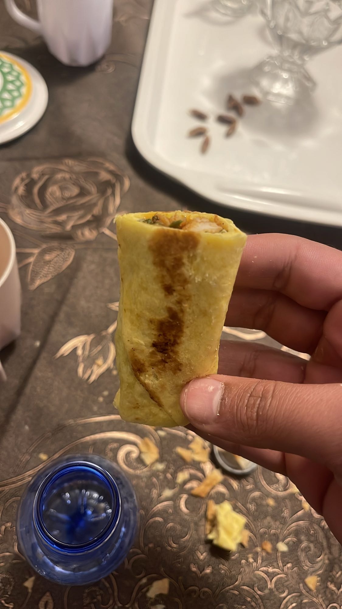 رول البيض المحشي