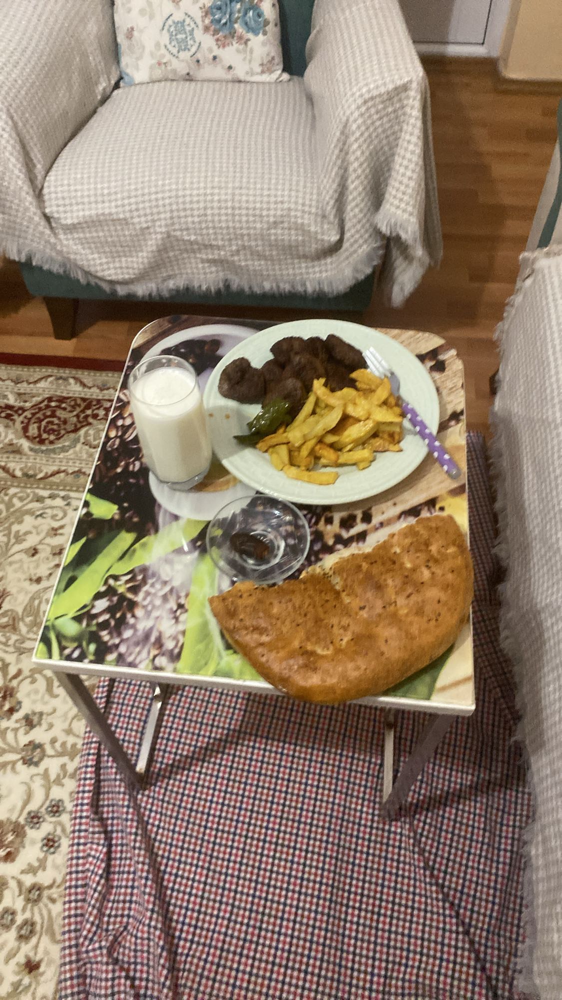 Köfte ve Patates Tabağı