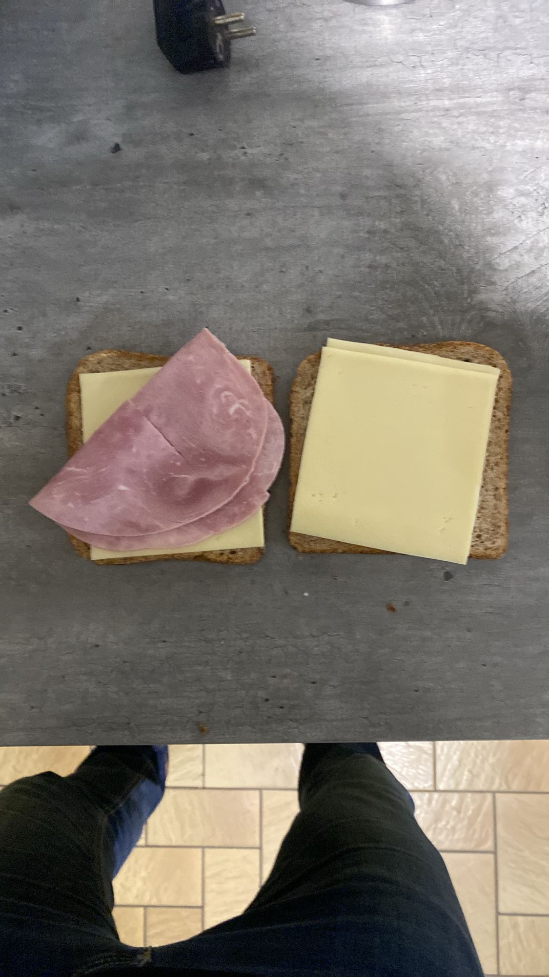 Sandwich jambon-fromage