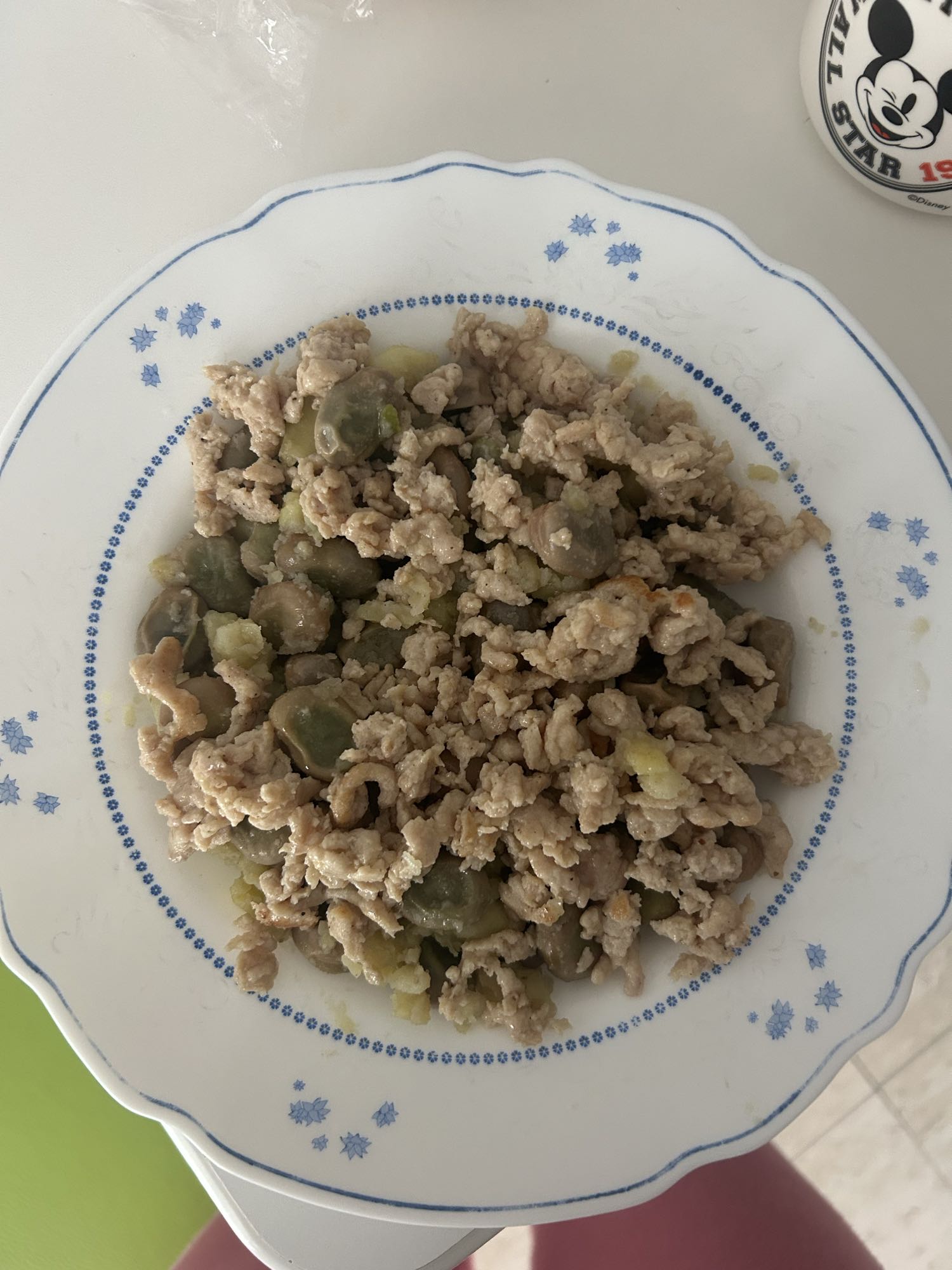 Carne molida con habas