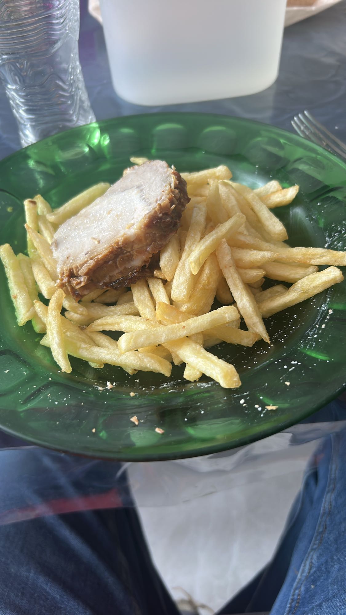 Frites et rôti de porc