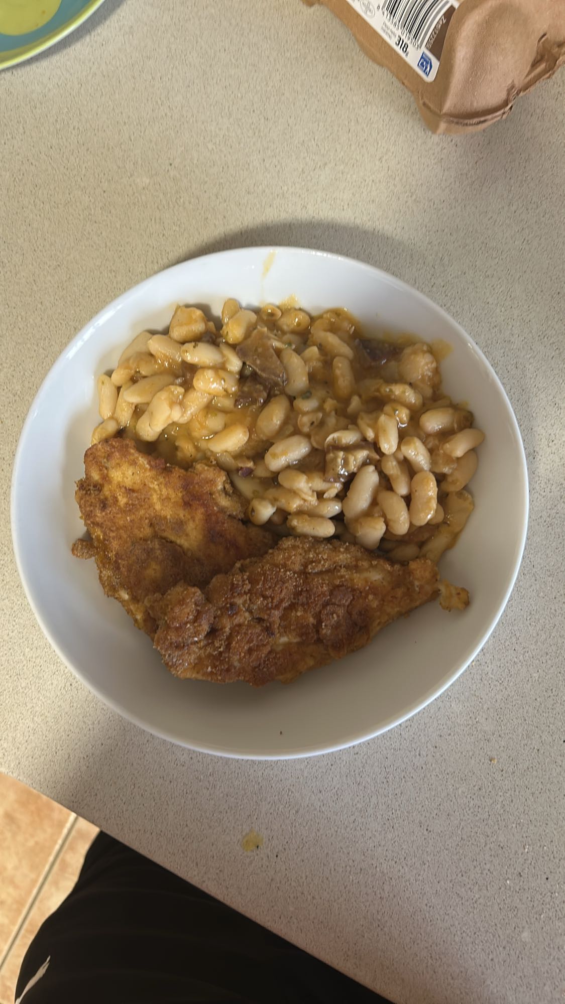 Milanesa con frijoles