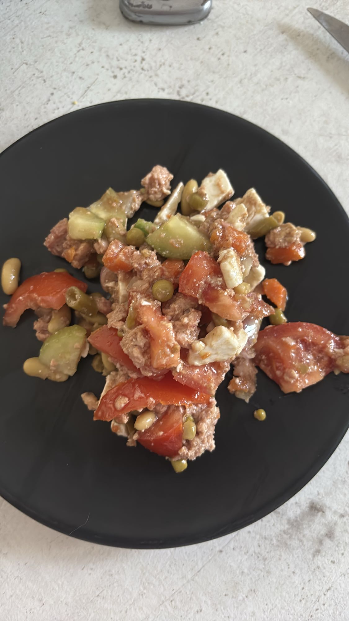 Salade au thon et légumes