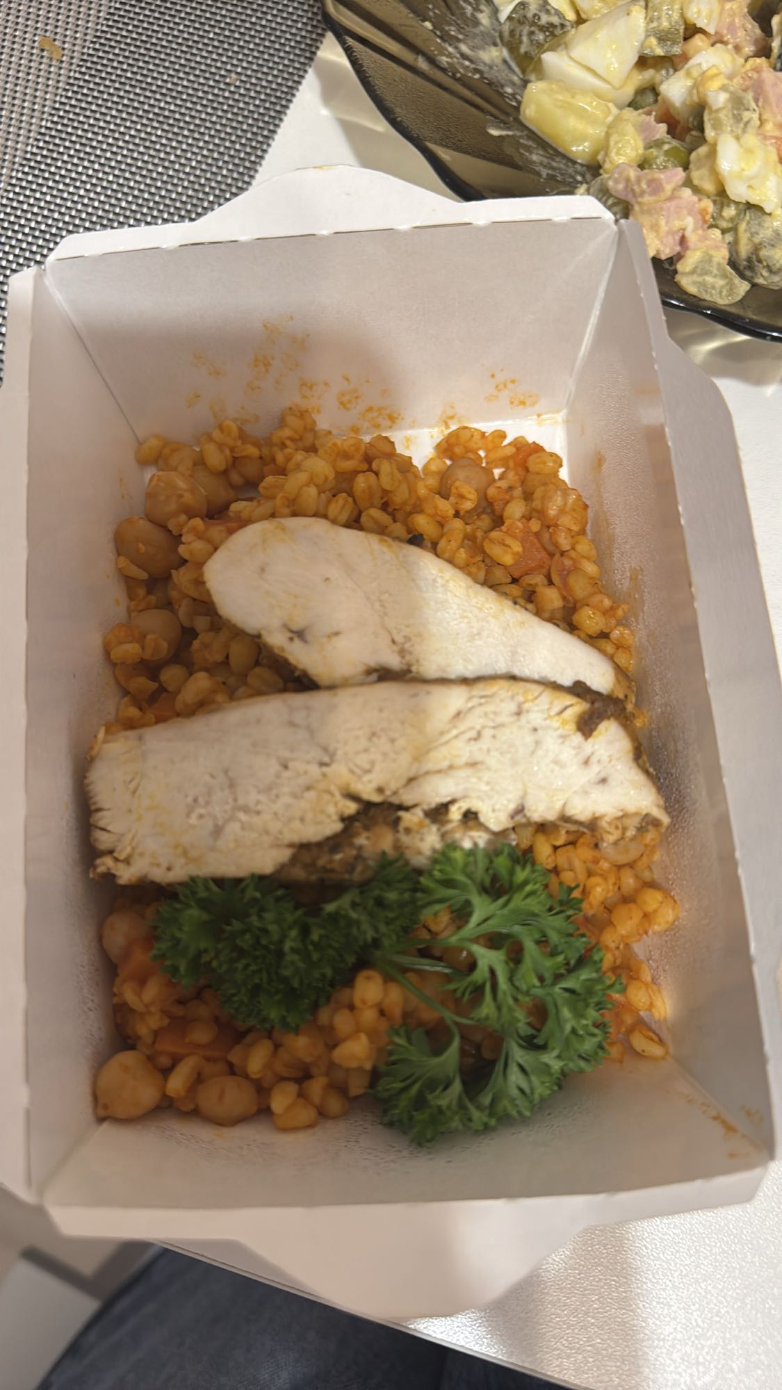 Курица с чечевицей