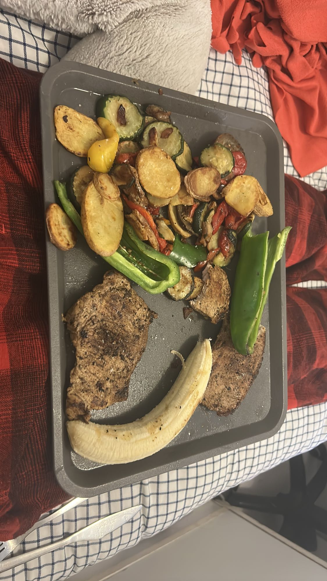 Plato de carne y vegetales