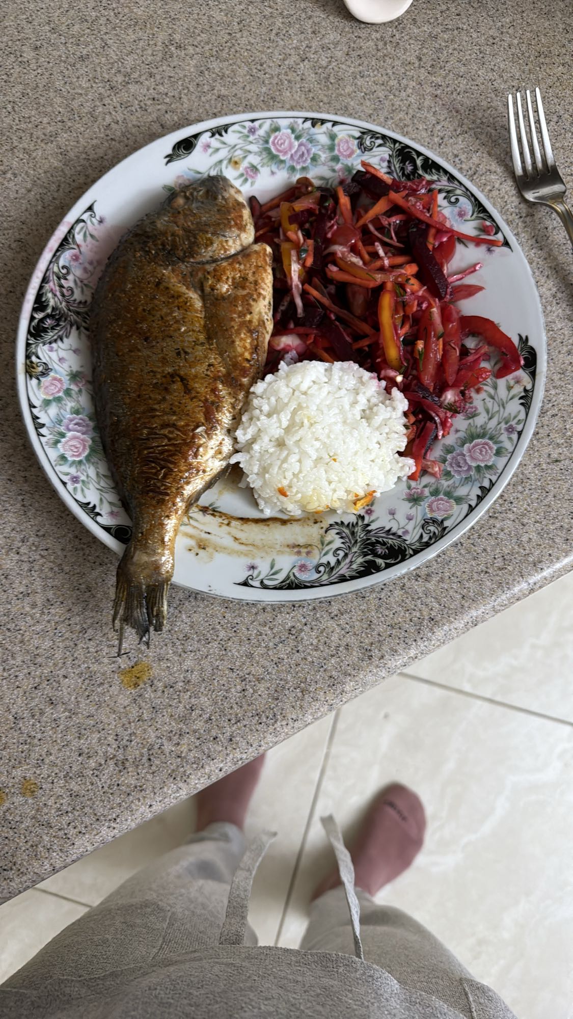 Жареная рыба с рисом