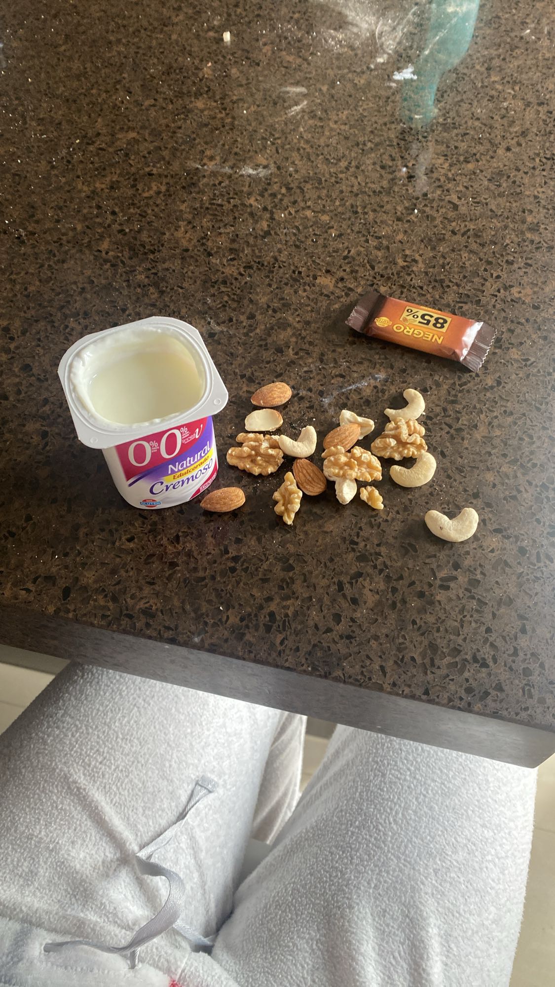 Yogur con frutos secos