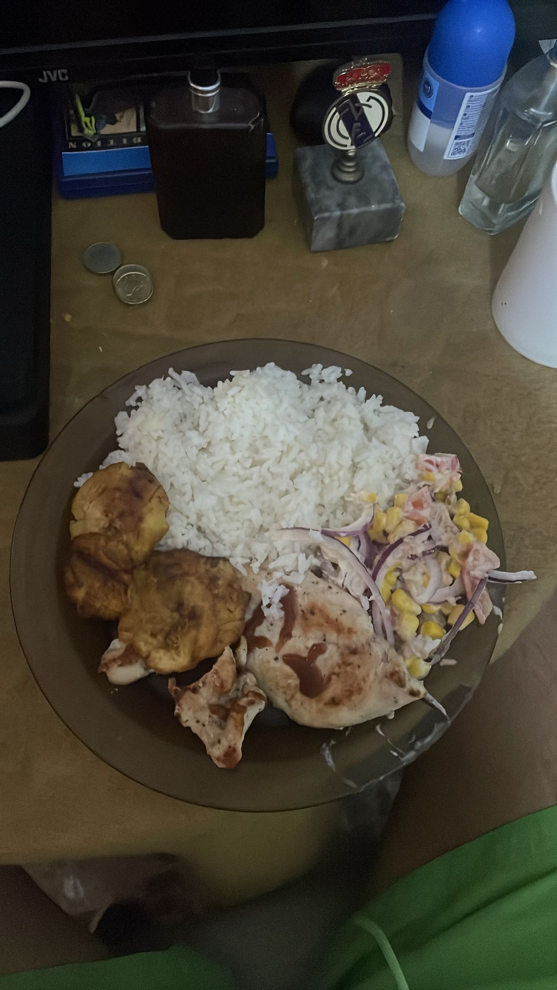 Plato de arroz y pollo