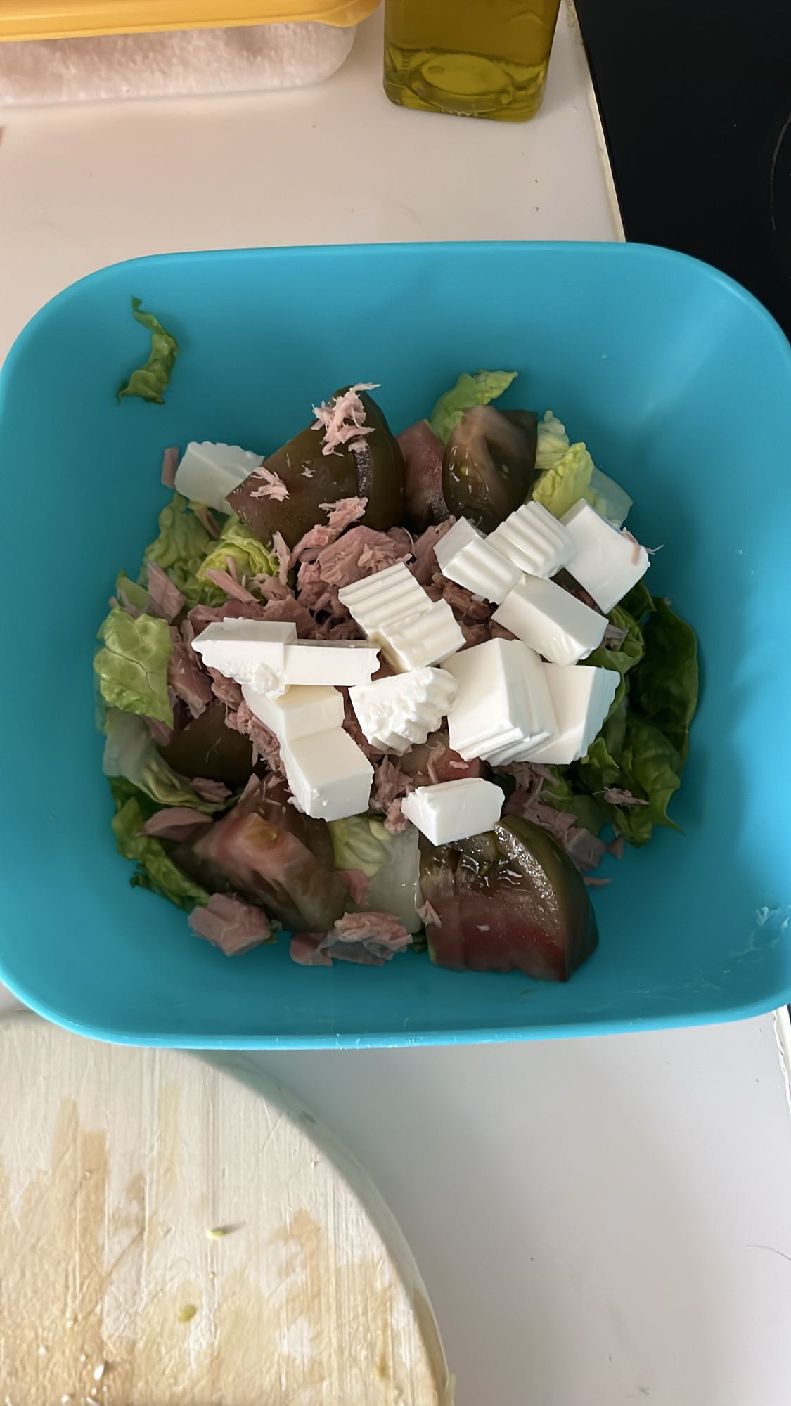 Ensalada de atún y queso