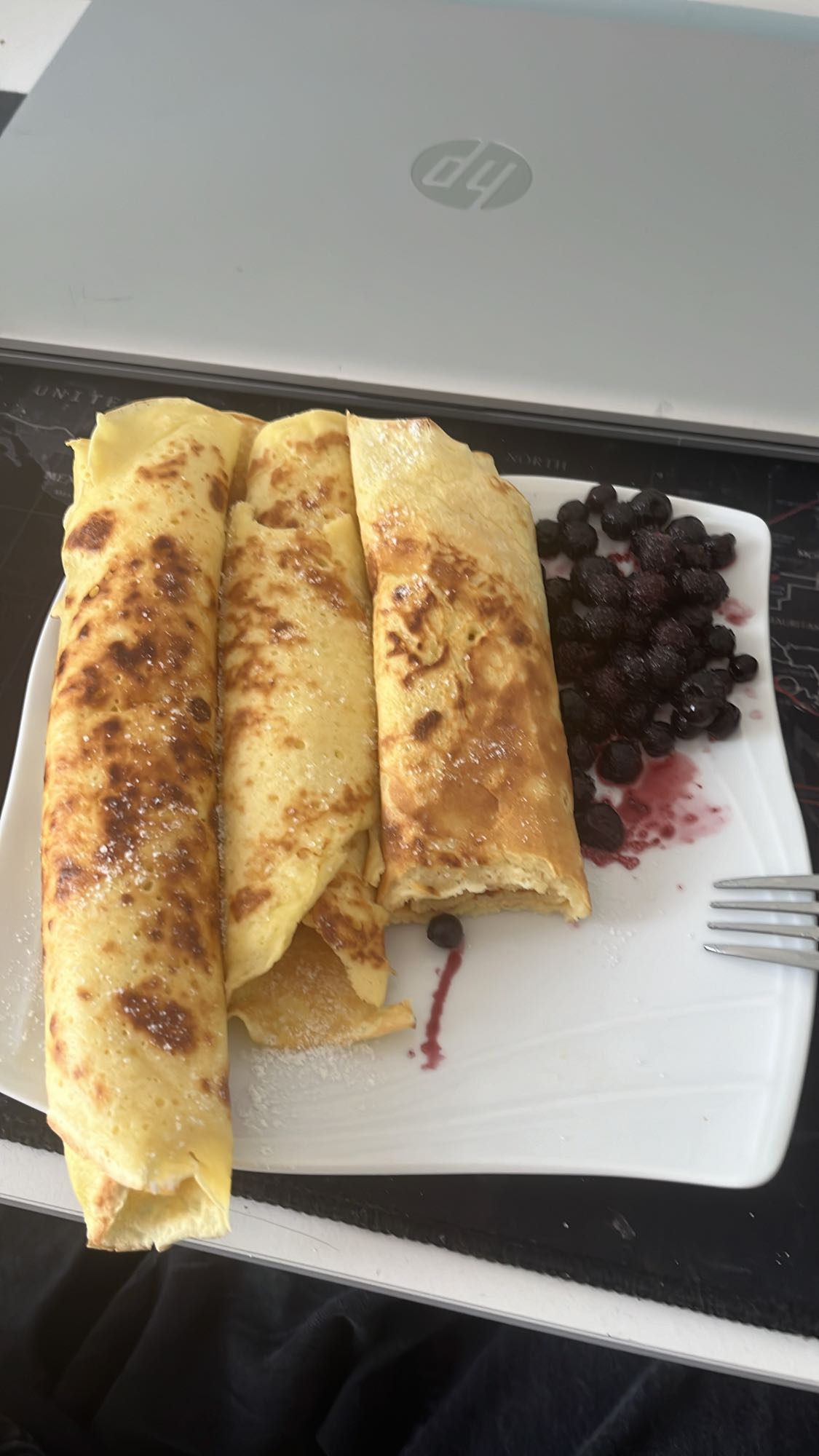 Naleśniki z jagodami