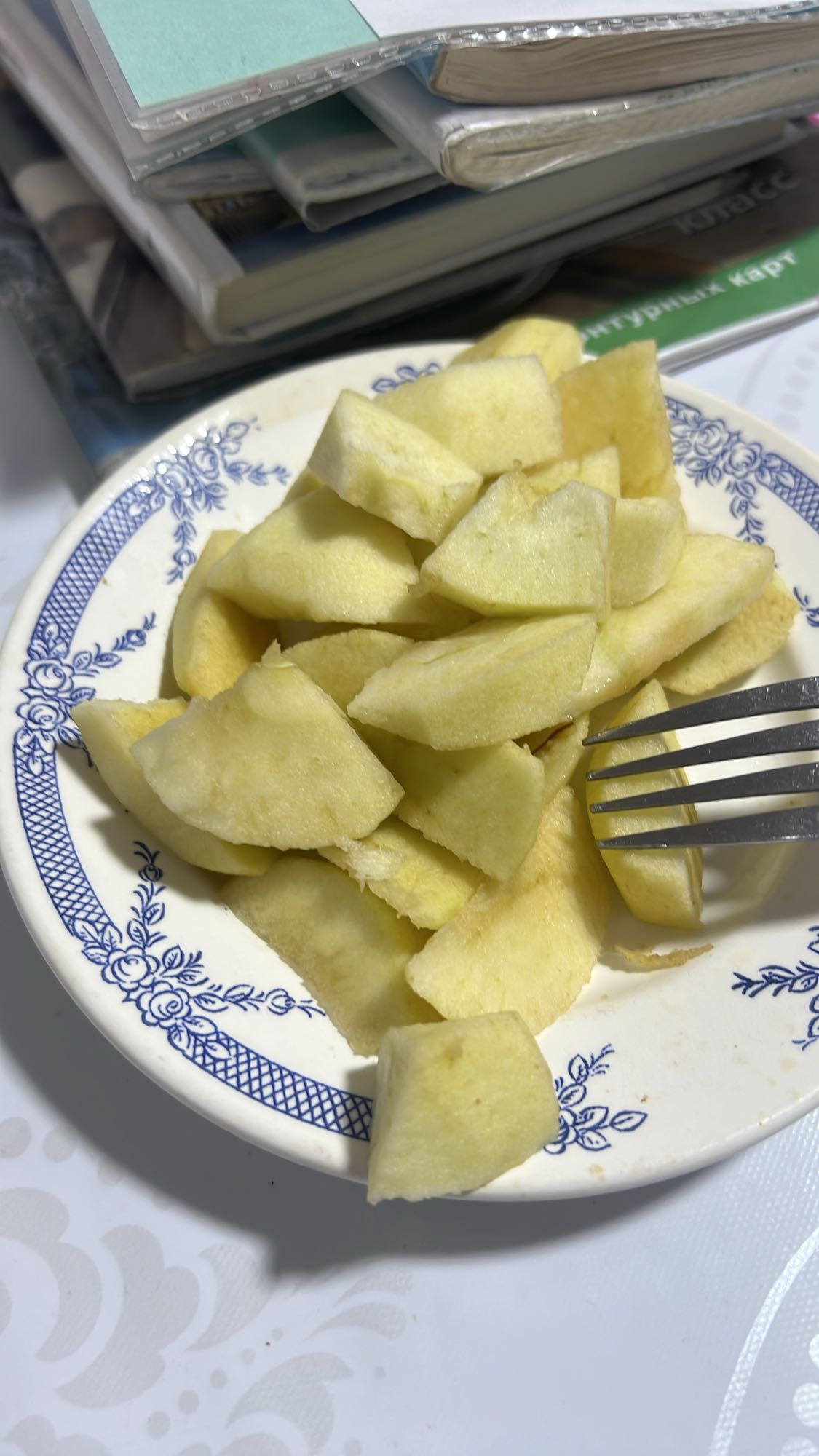 Нарезанное яблоко