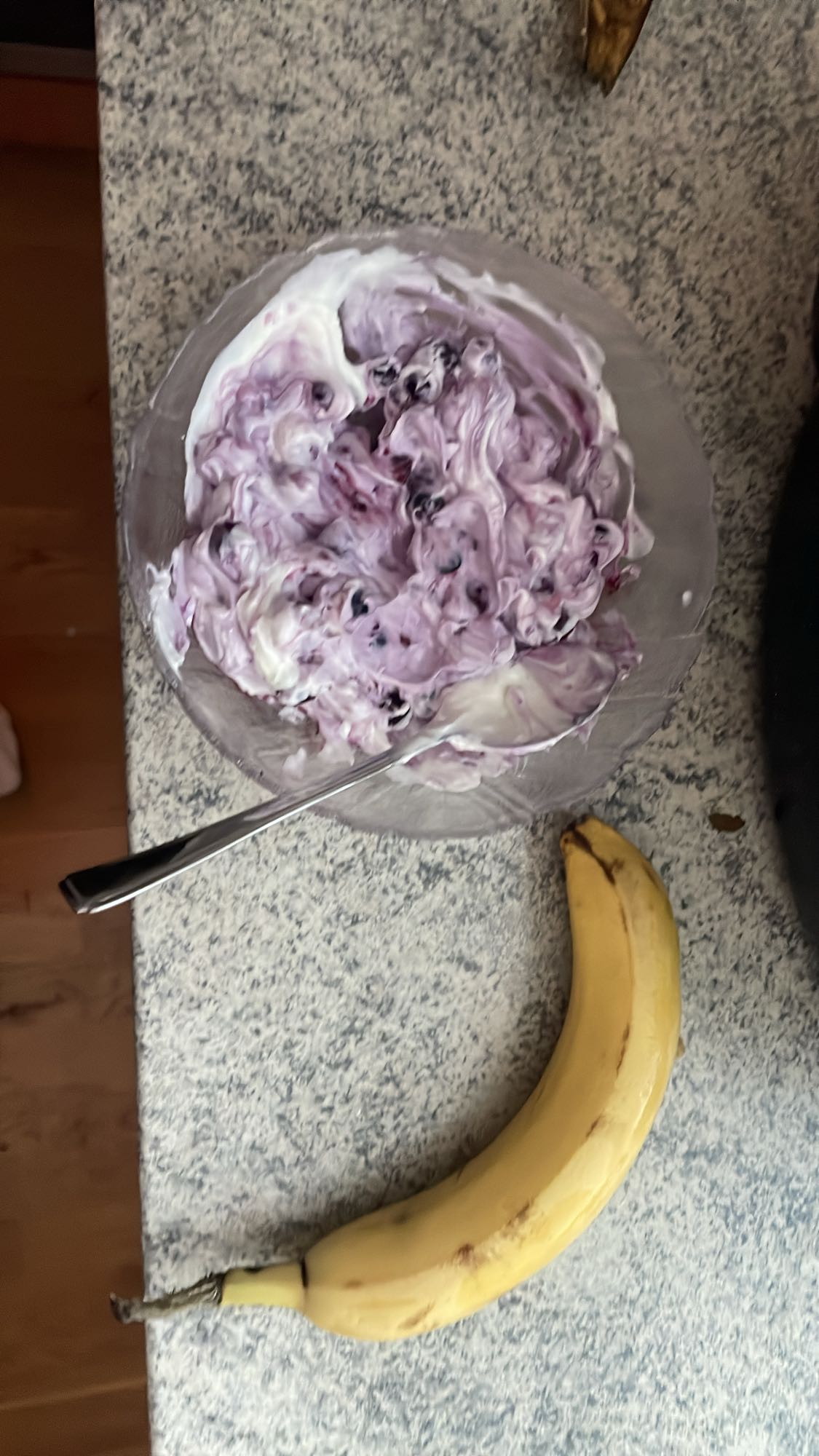 Jogurt z borovnicami