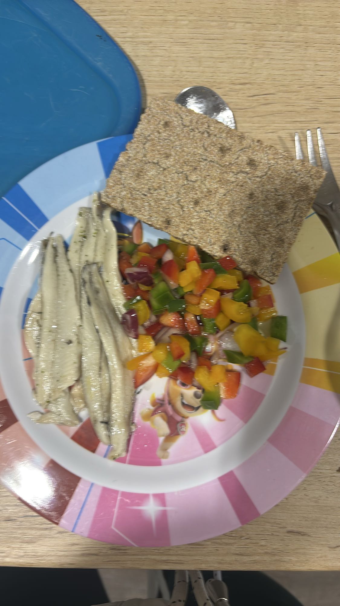 Boquerones con ensalada