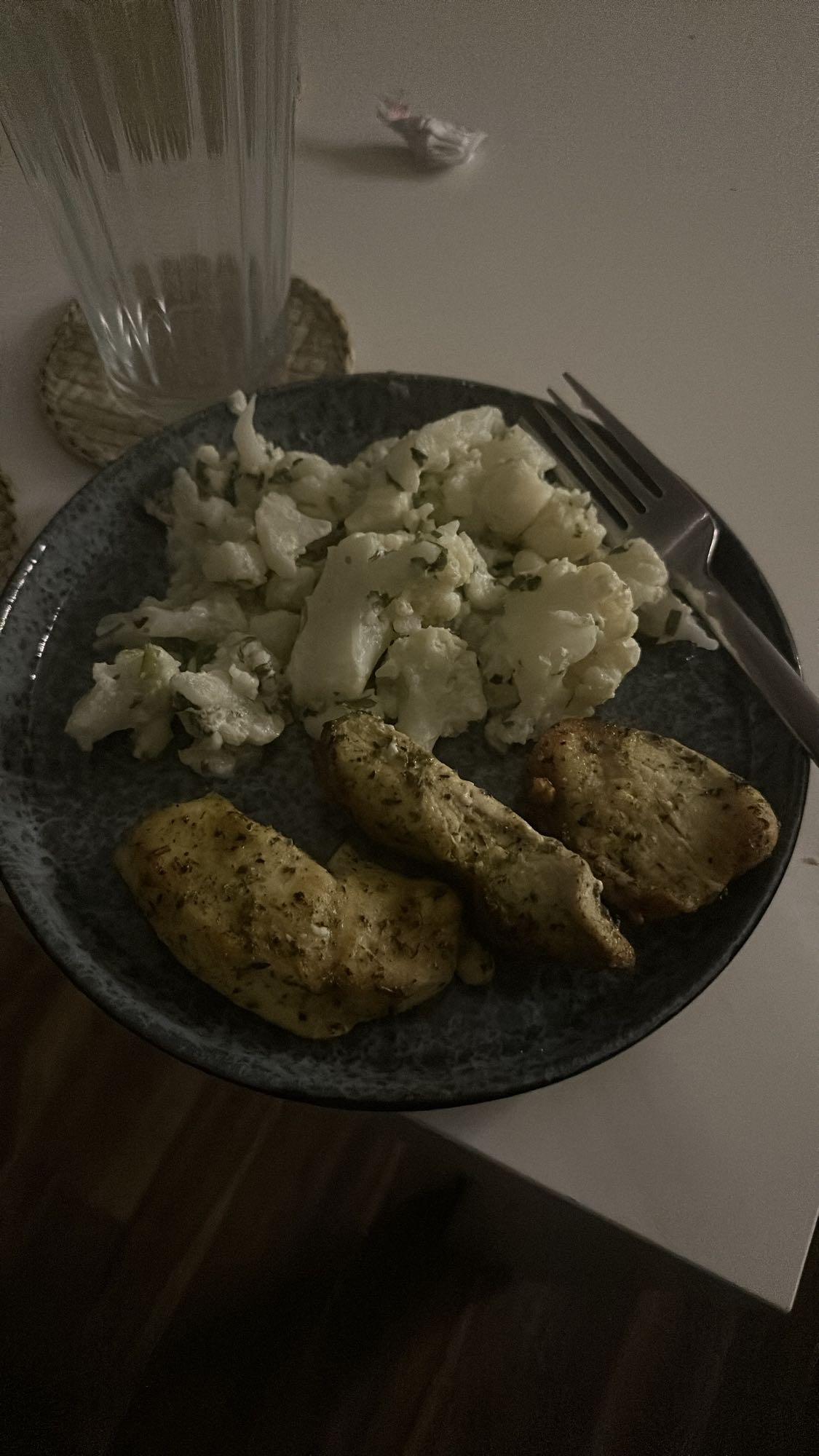 Hähnchen mit Blumenkohl