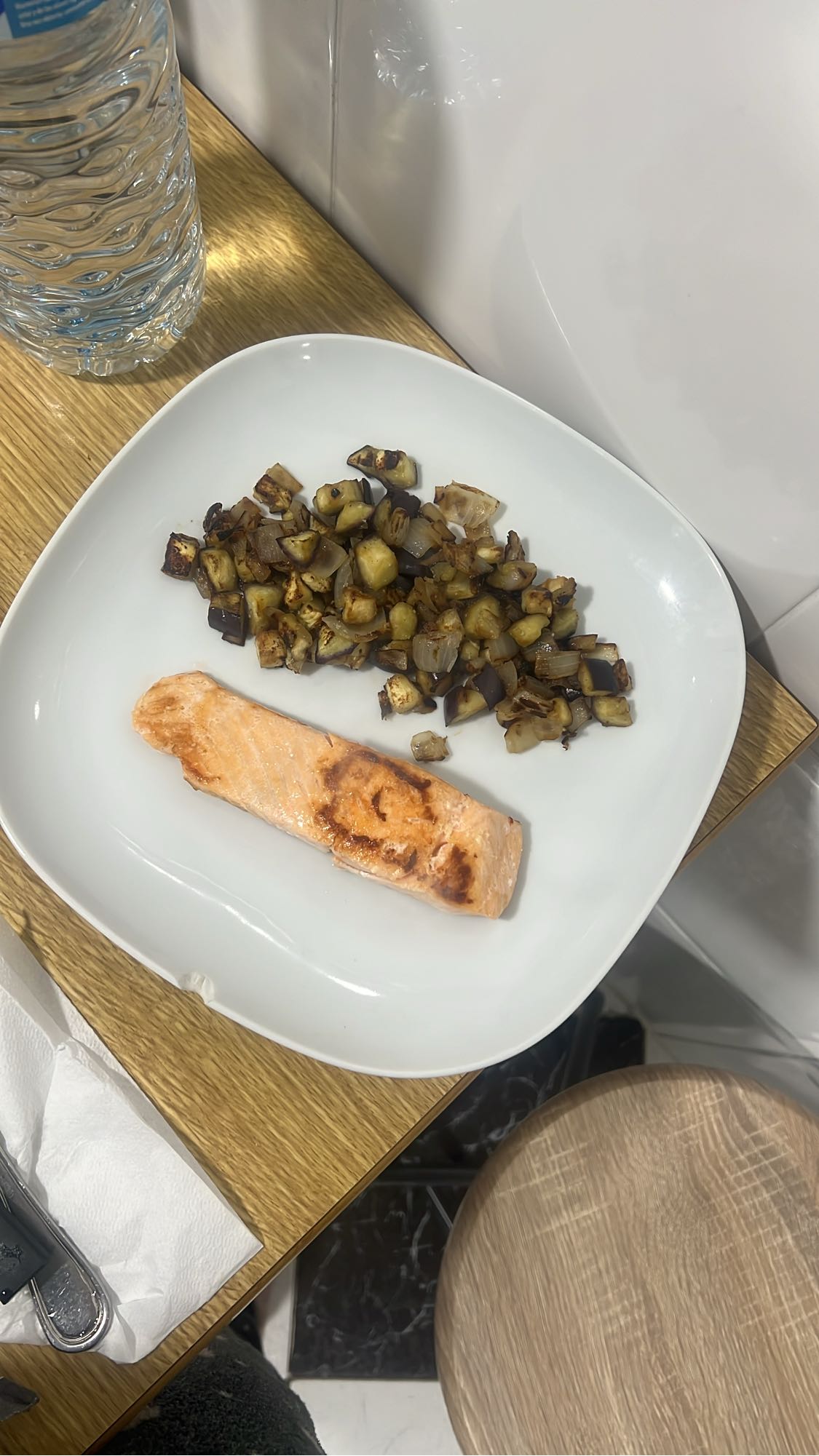 Salmón con berenjena