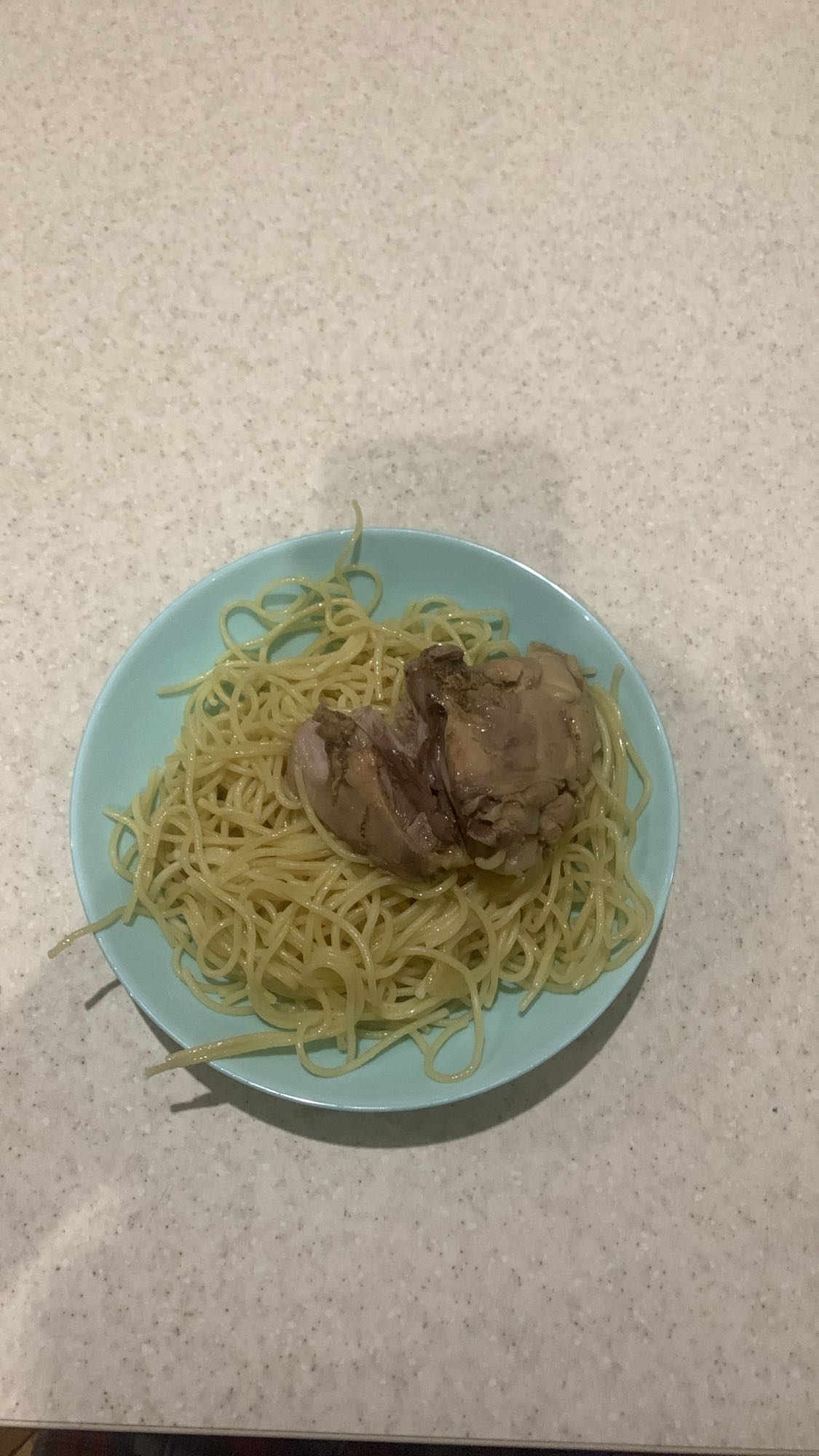 Спагеті з куркою