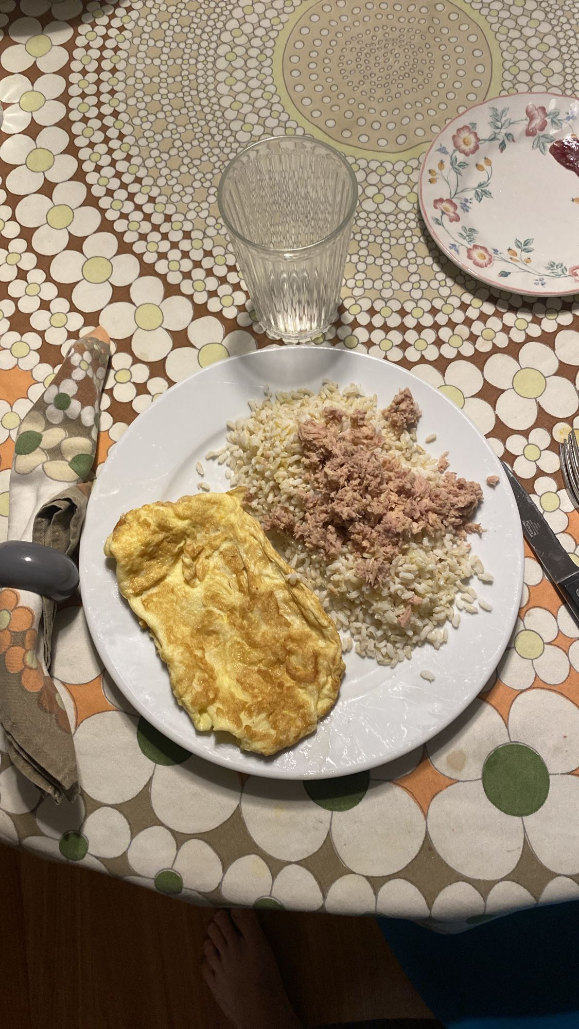 Arroz con atún y tortilla