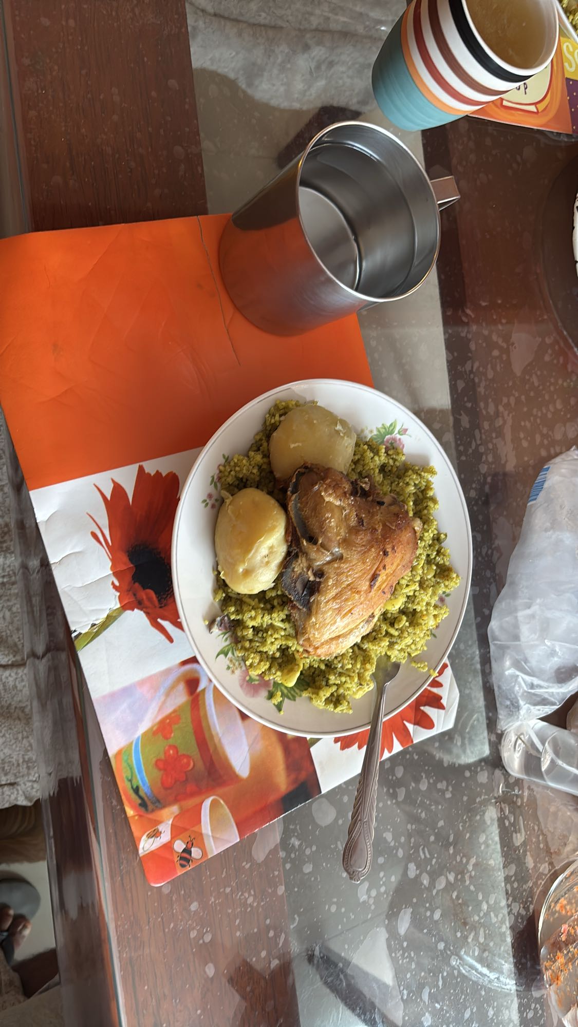 Arroz con pollo y papas