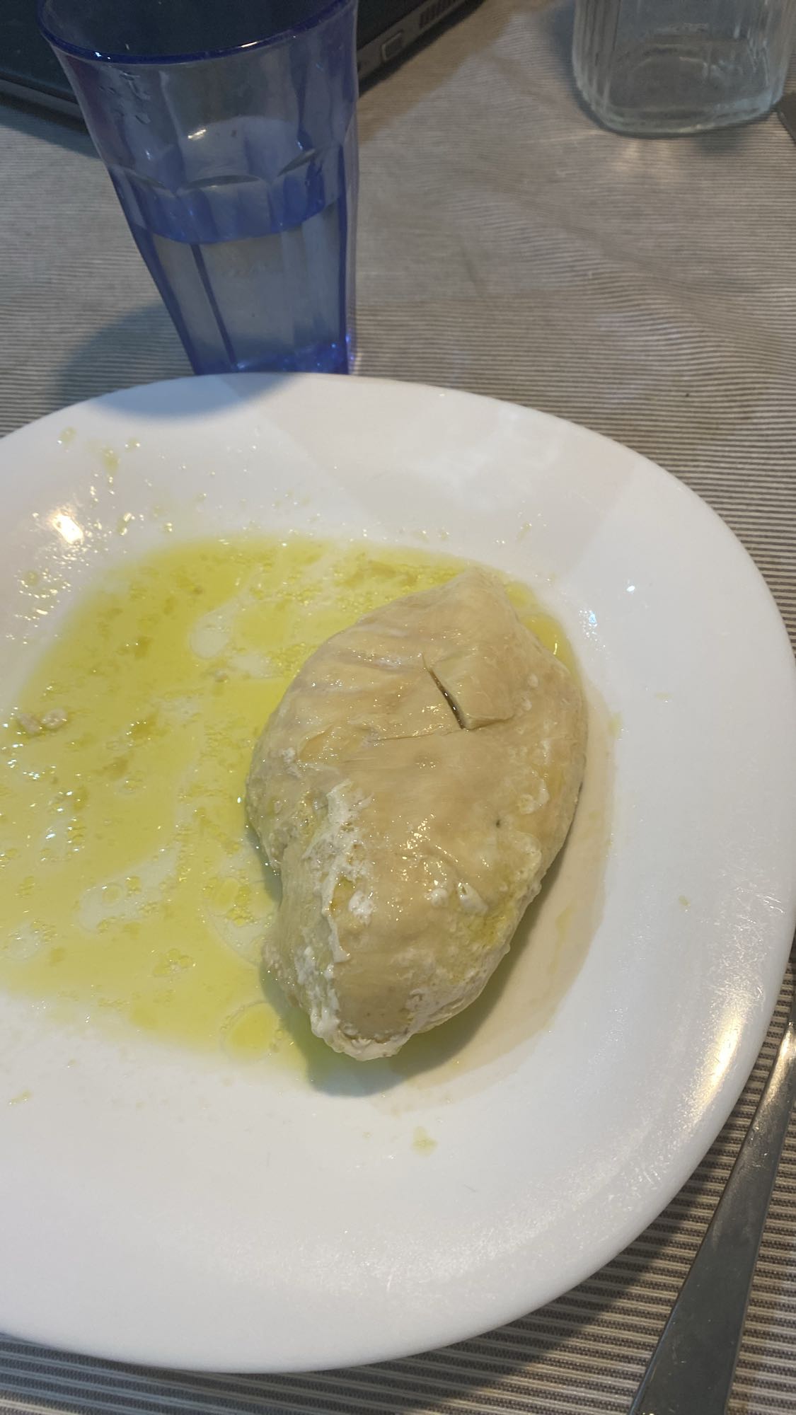 Pechuga de pollo hervida