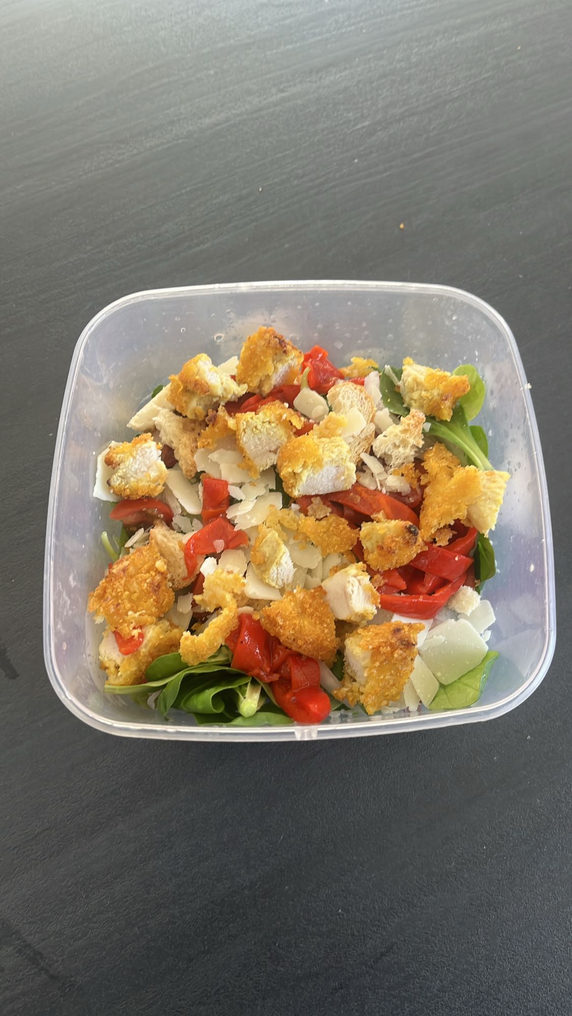 Salade de poulet pané