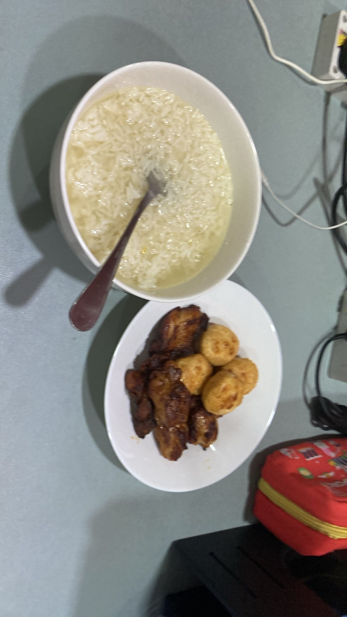 Rice with chicken and eggs