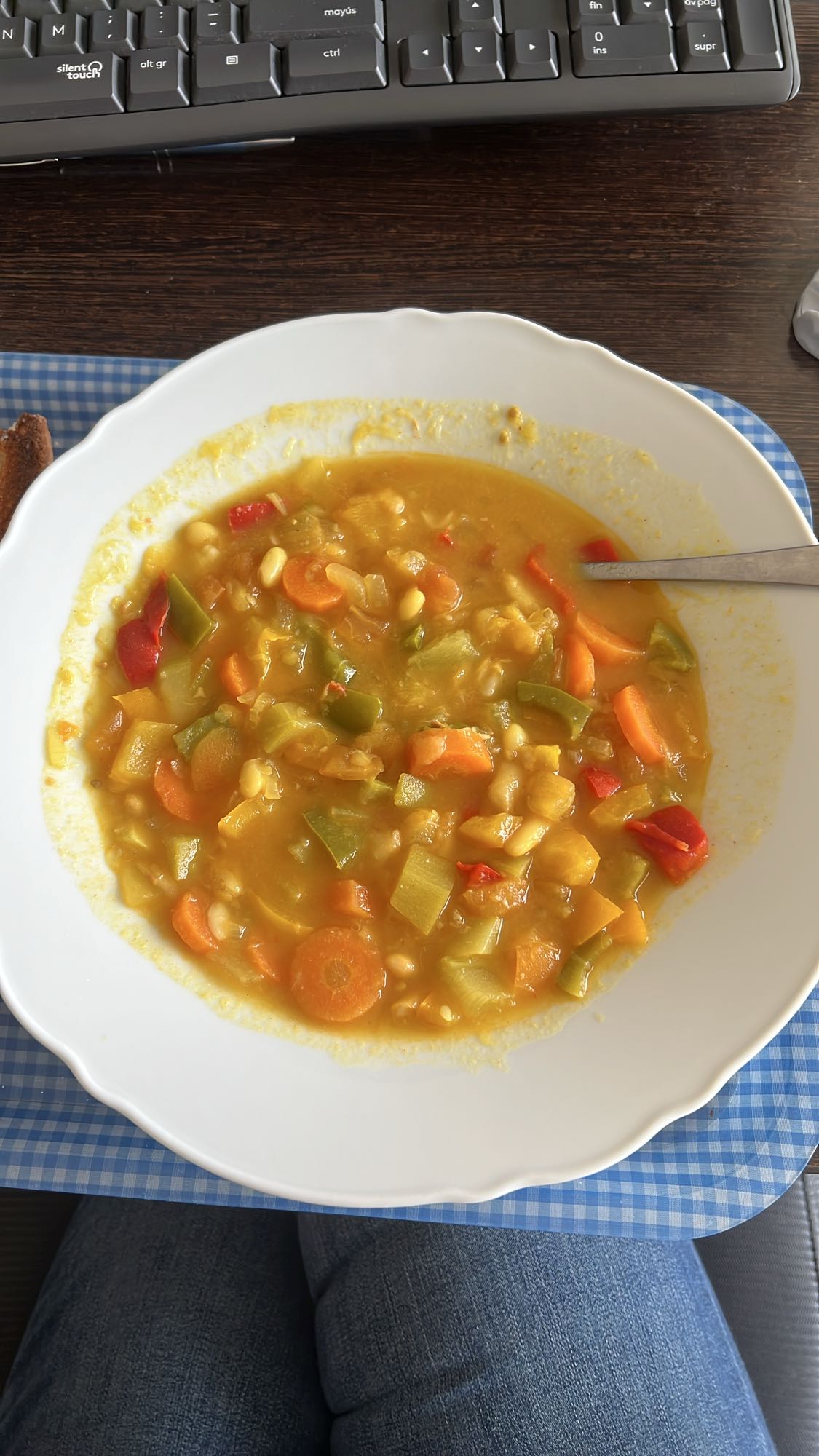 Sopa de garbanzos y verduras