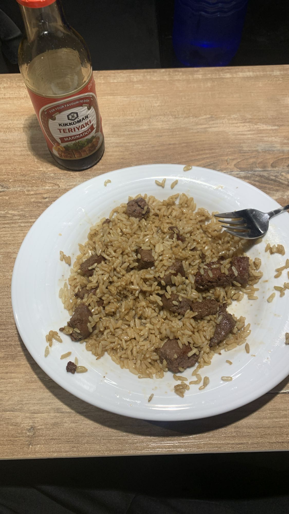 Arroz con carne teriyaki