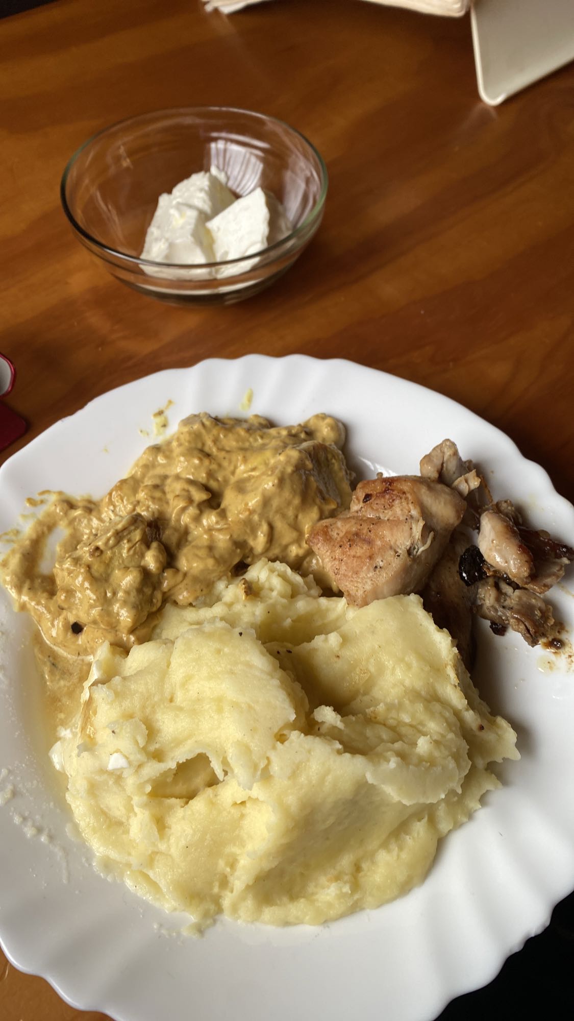 Pollo con puré de papas