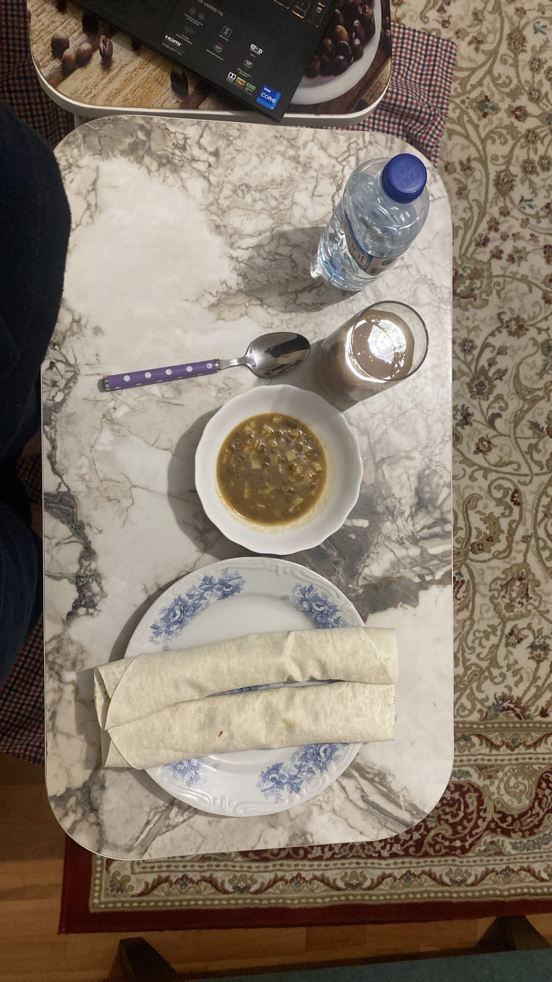 Mercimek çorbası ve dürüm