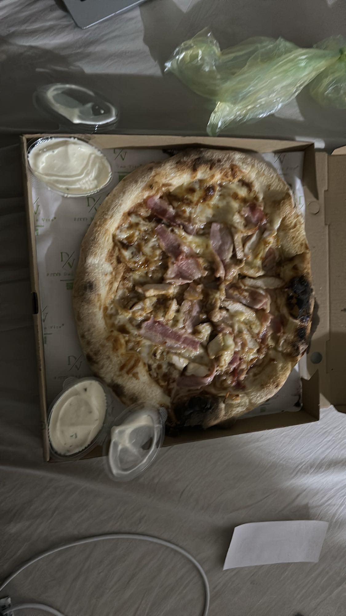 Пица с бекон и пиле