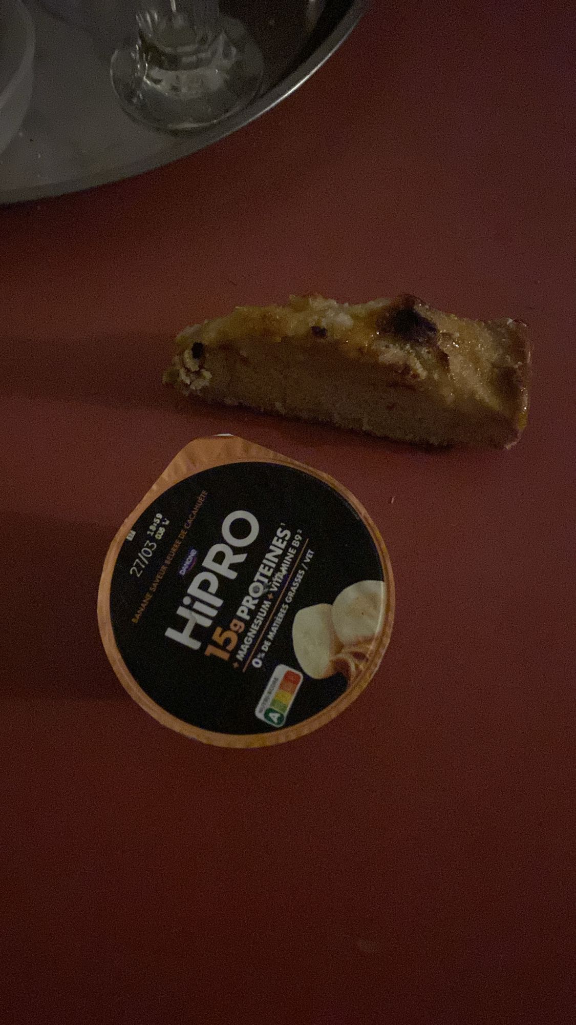 Yaourt protéiné et gâteau