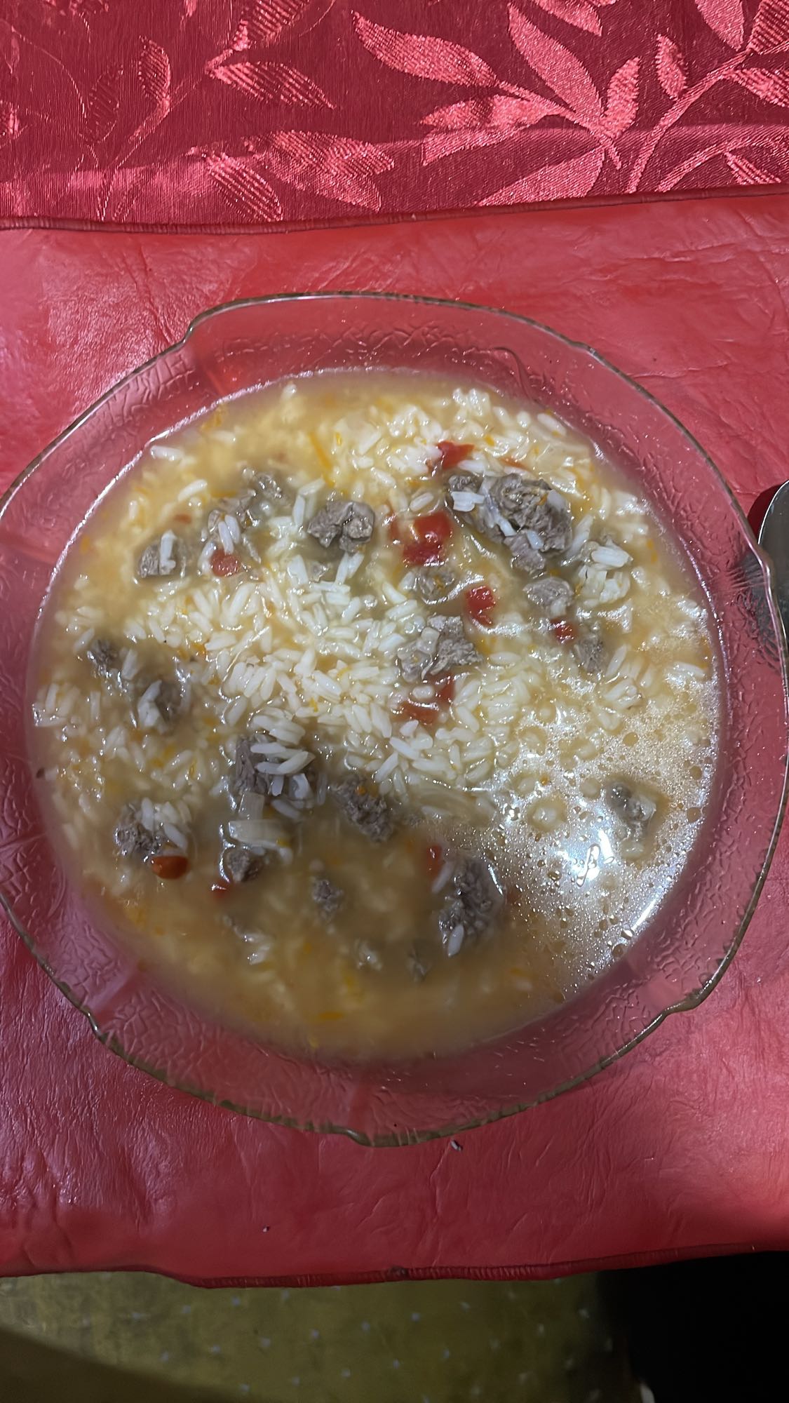 Sopa de arroz con carne