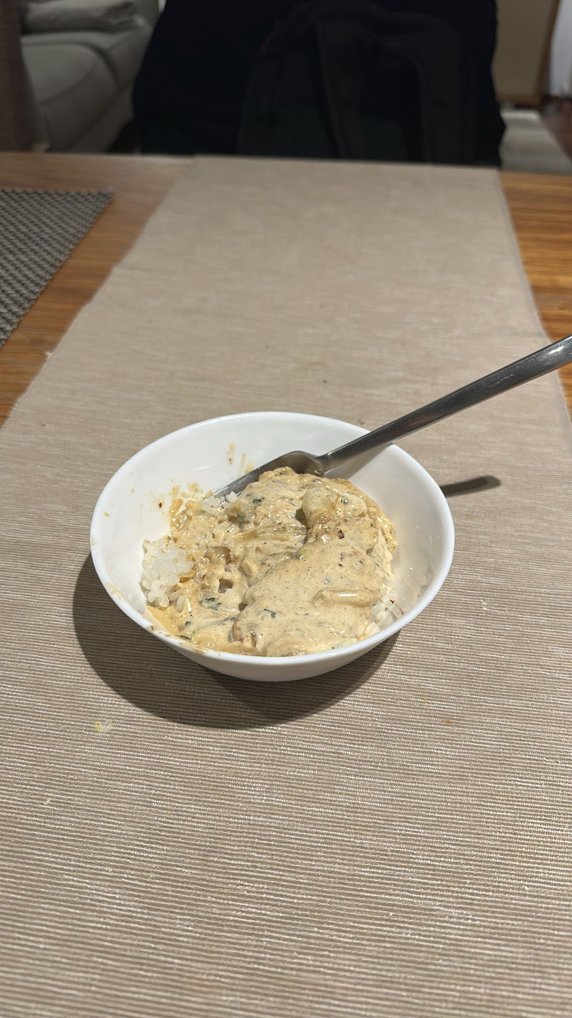 Pollo en salsa con arroz