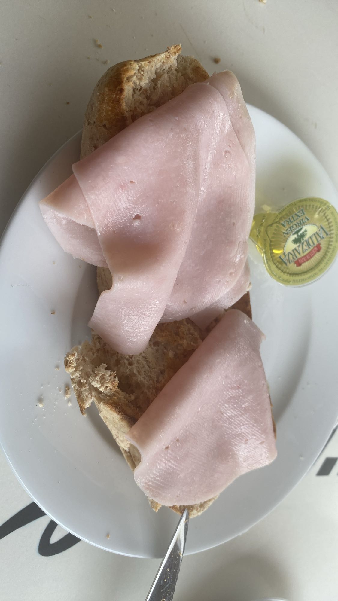 Bocadillo de jamón de pavo