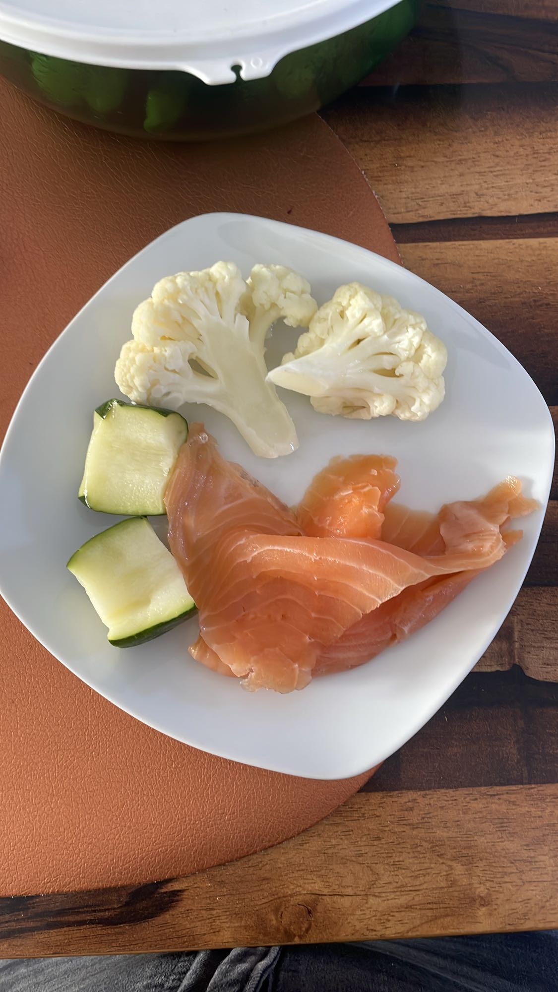 Lachs mit Gemüse