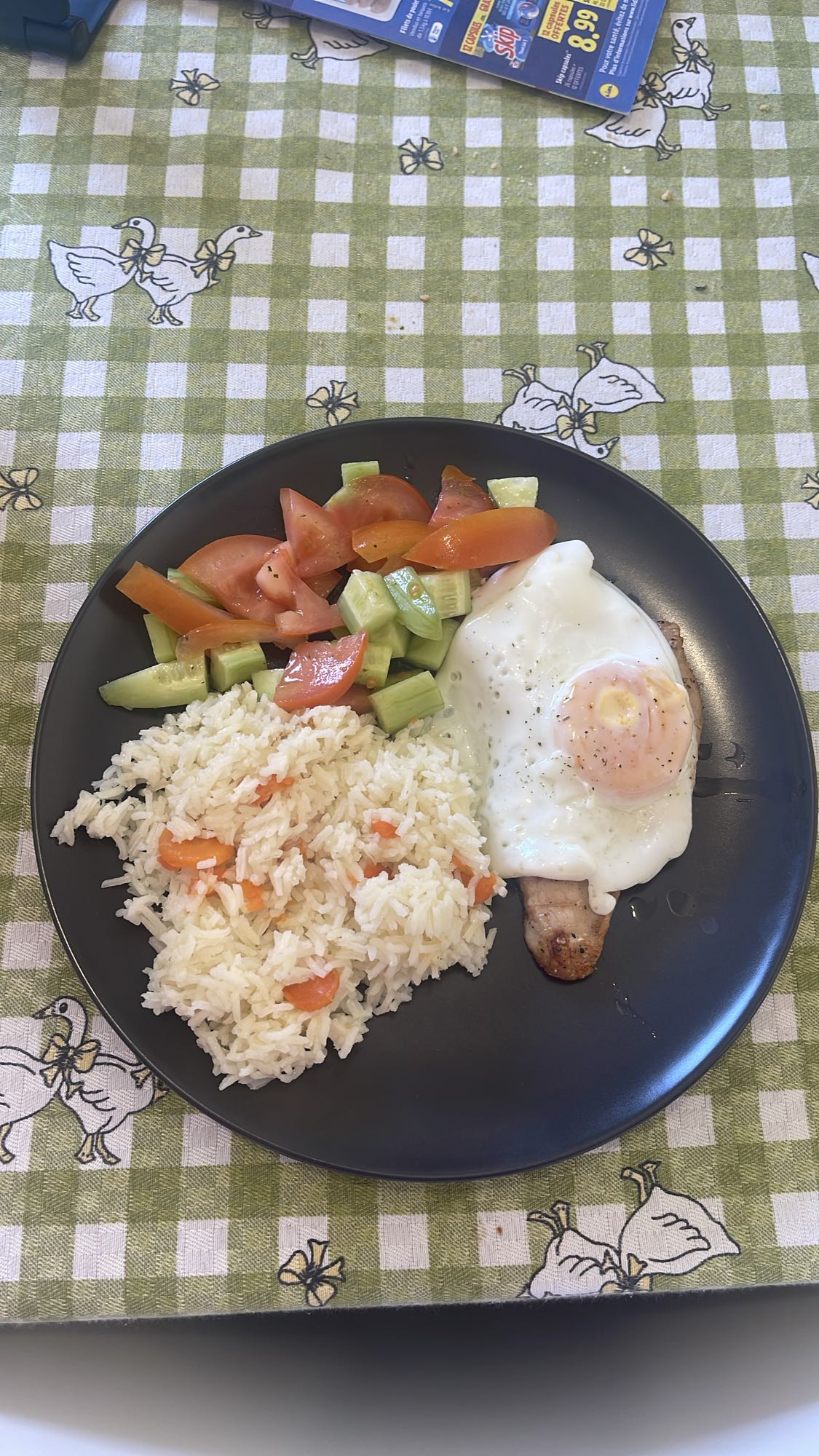 Arroz com bife e ovo