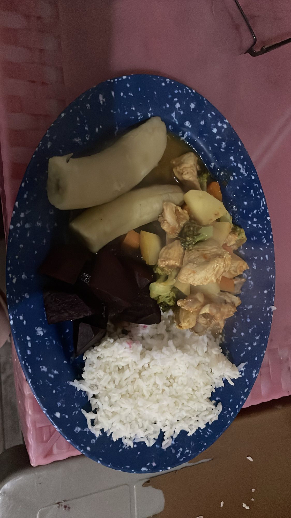 Pollo con verduras y arroz