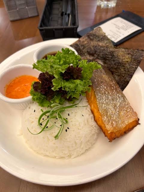 Grilled Salmon Rice Bowl