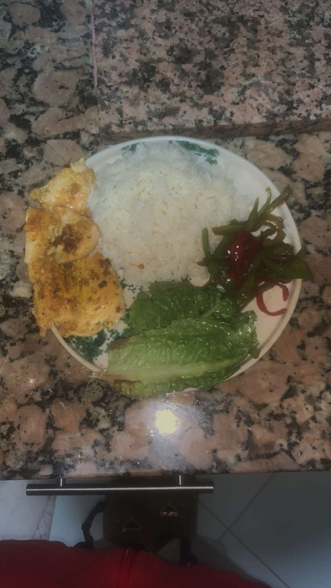 Poulet avec riz et légumes