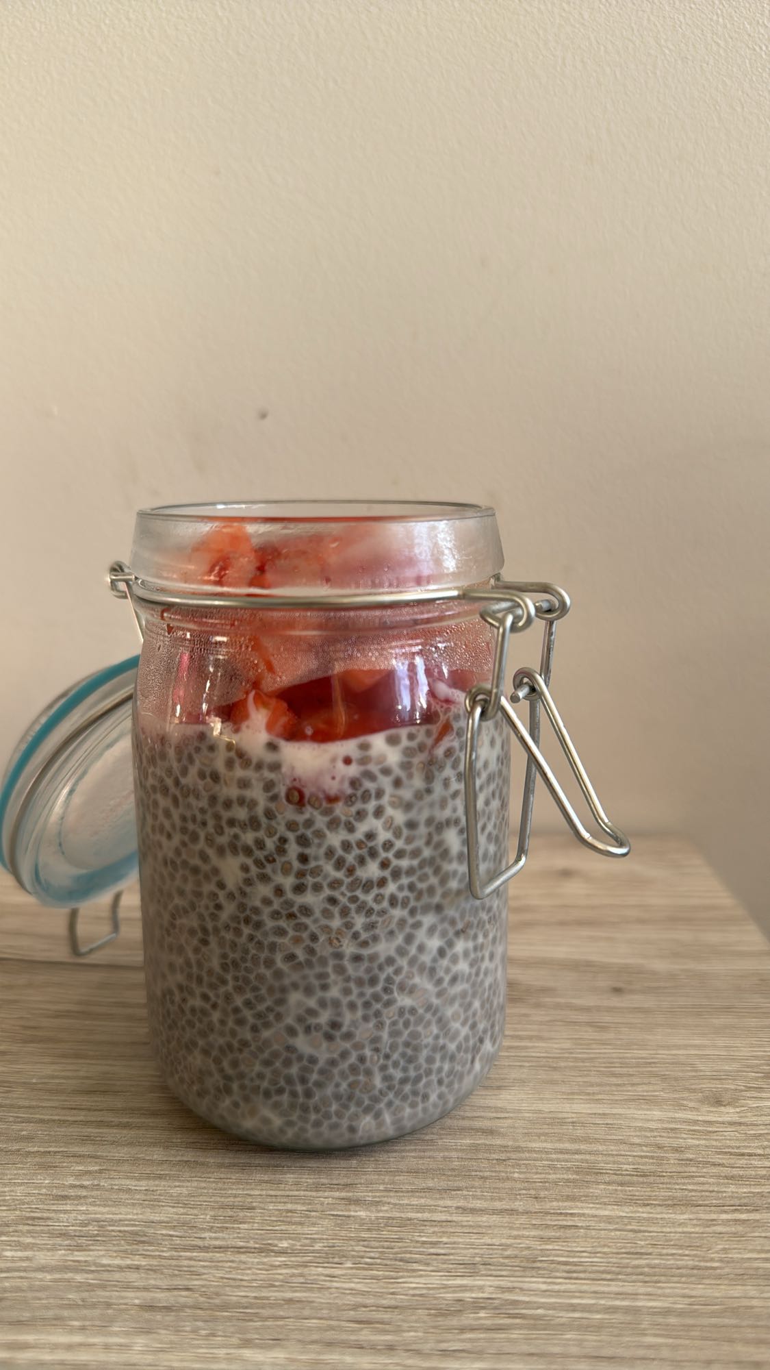 Pudding chia z truskawkami