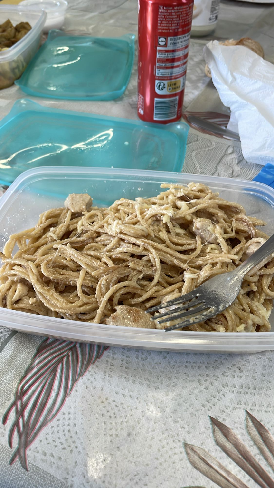 Pasta con pollo y queso