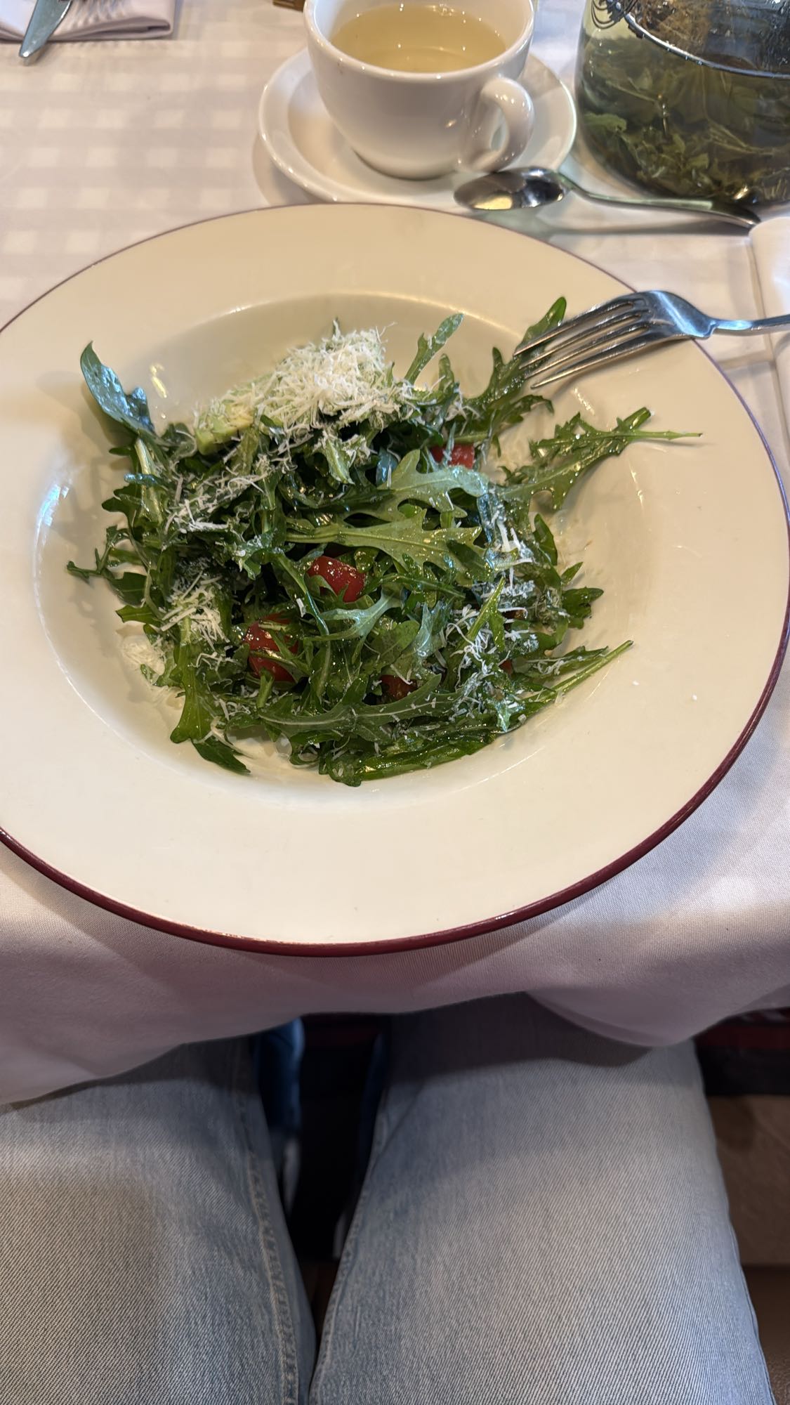 Салат с рукколой