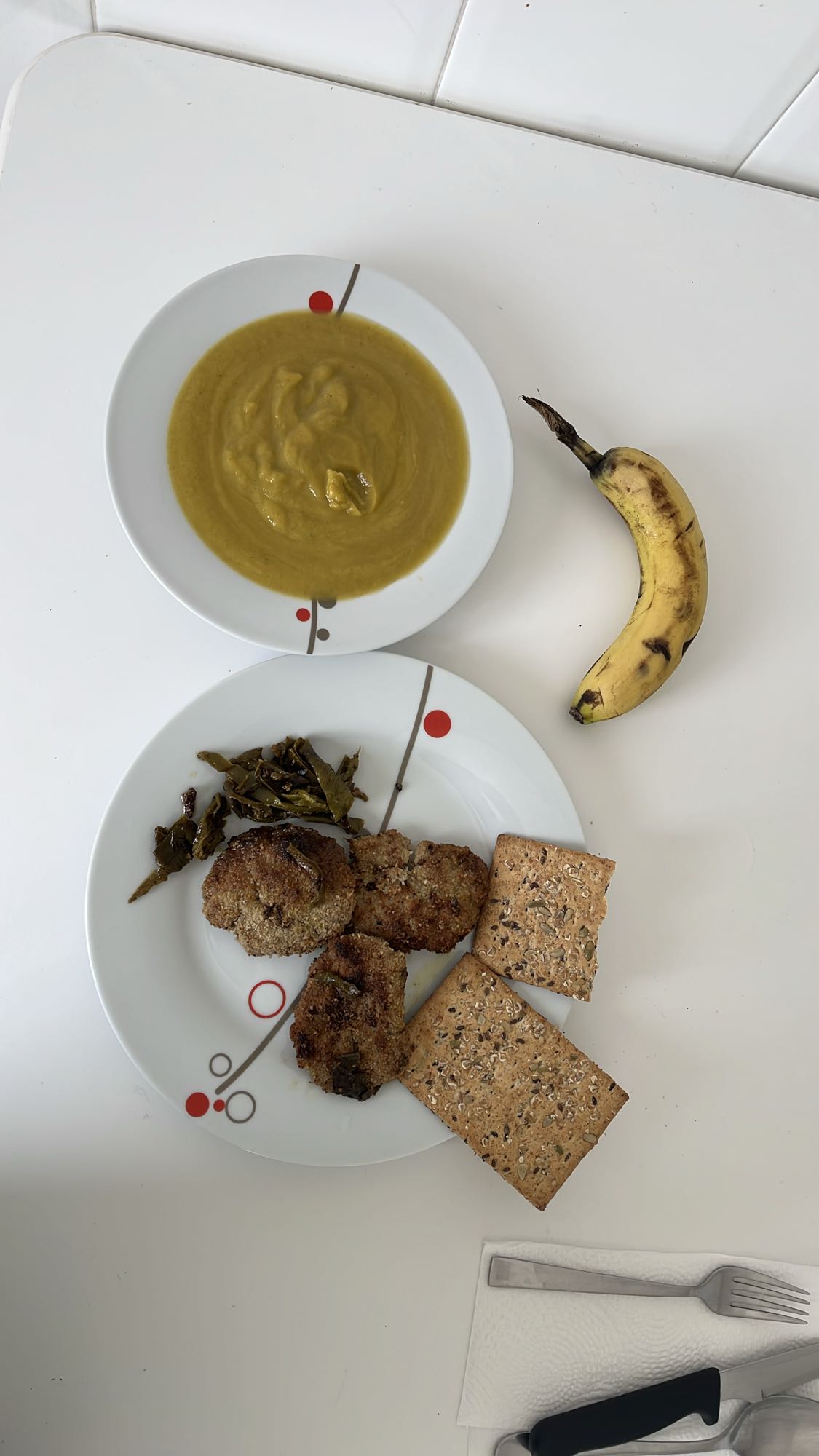 Sopa eta haragi platera