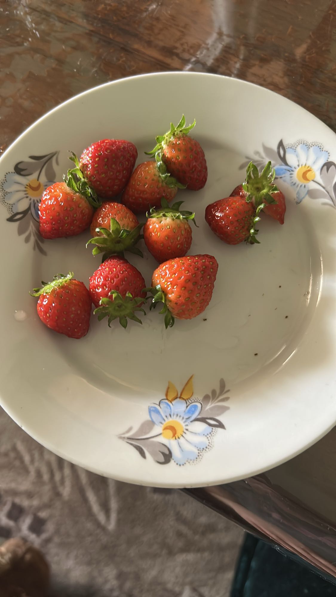 Свежая клубника