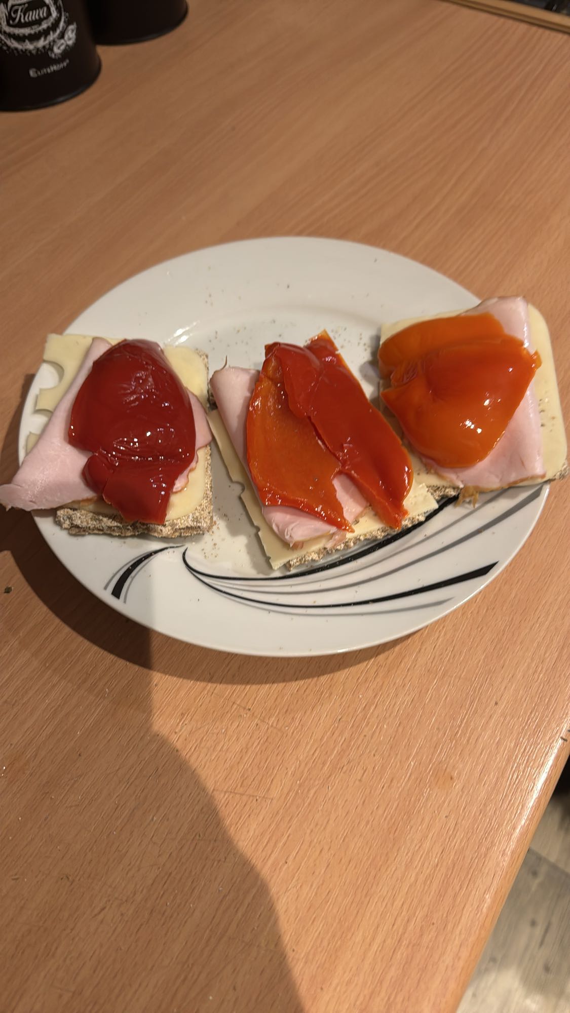 Kanapki z szynką i serem