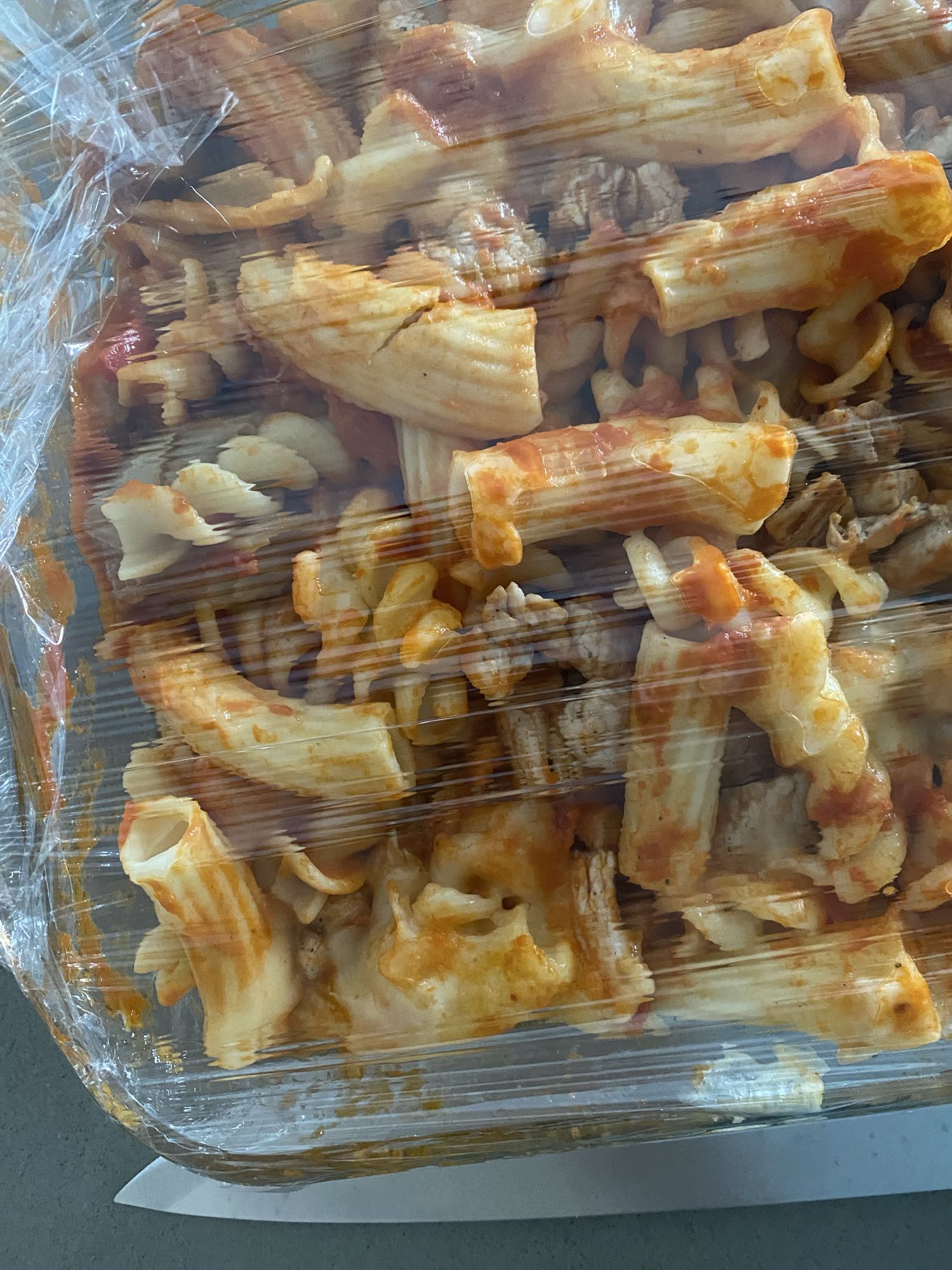 Pasta con pollo y queso