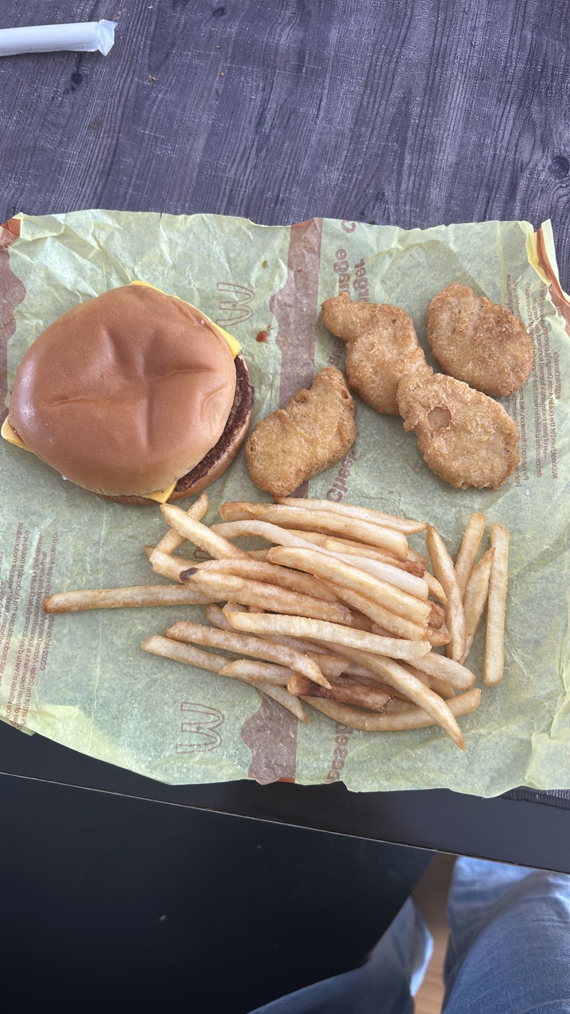 Menu burger et nuggets