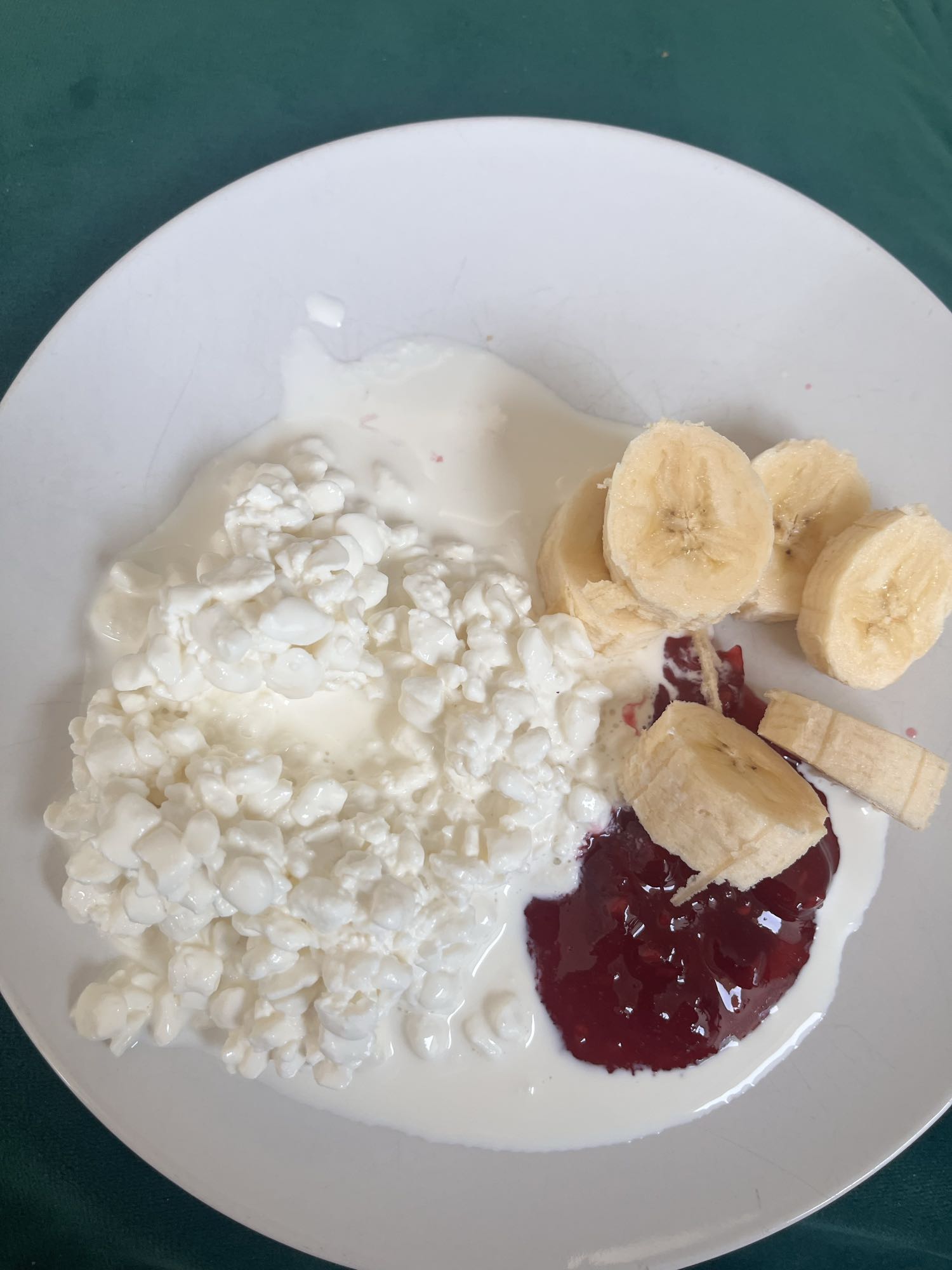 Twaróg z bananem i dżemem